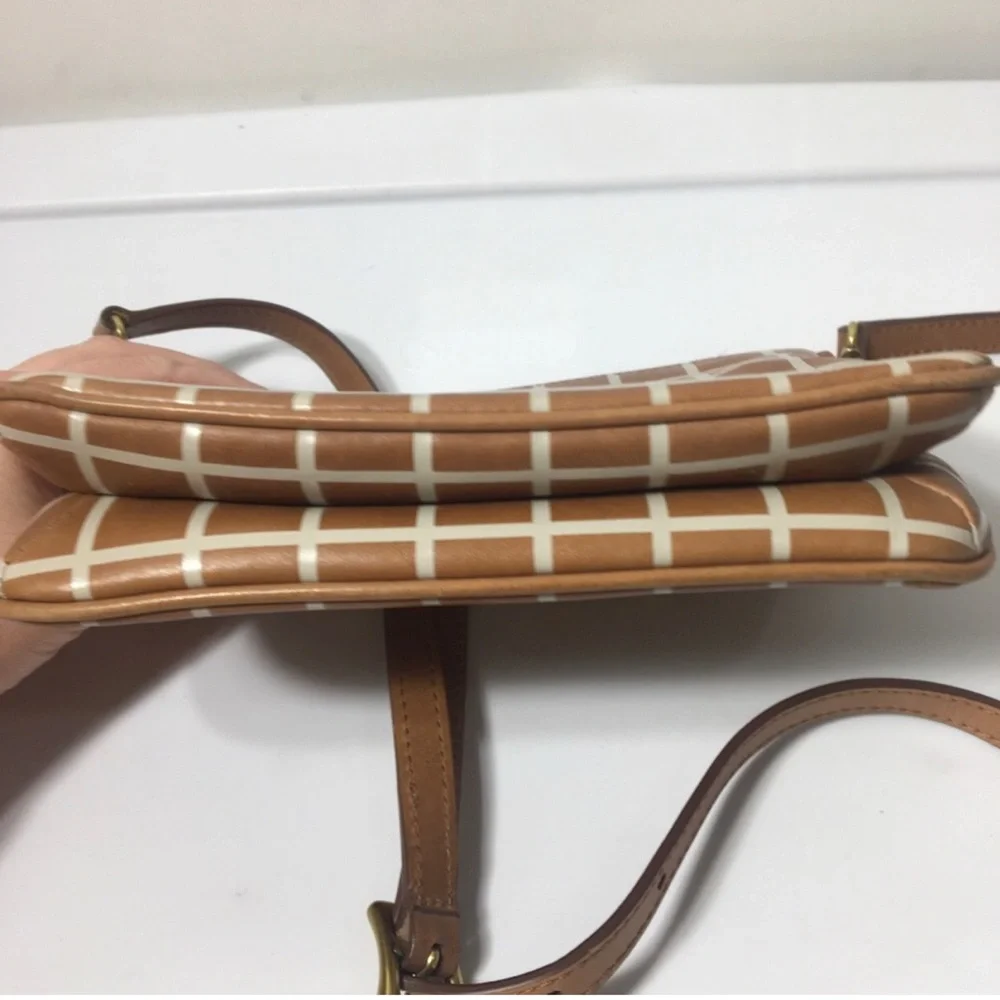 Fossil tan and white checkered leather crossbody bag. - Picture 10 of 14